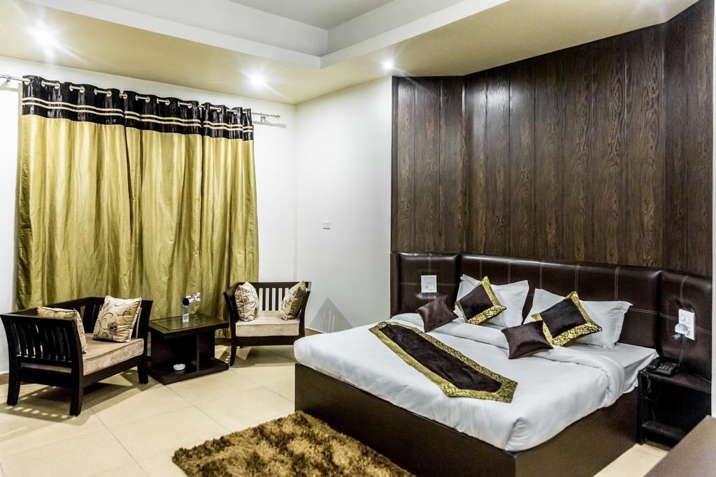 Red Orchid Hotel Meerut Exterior photo